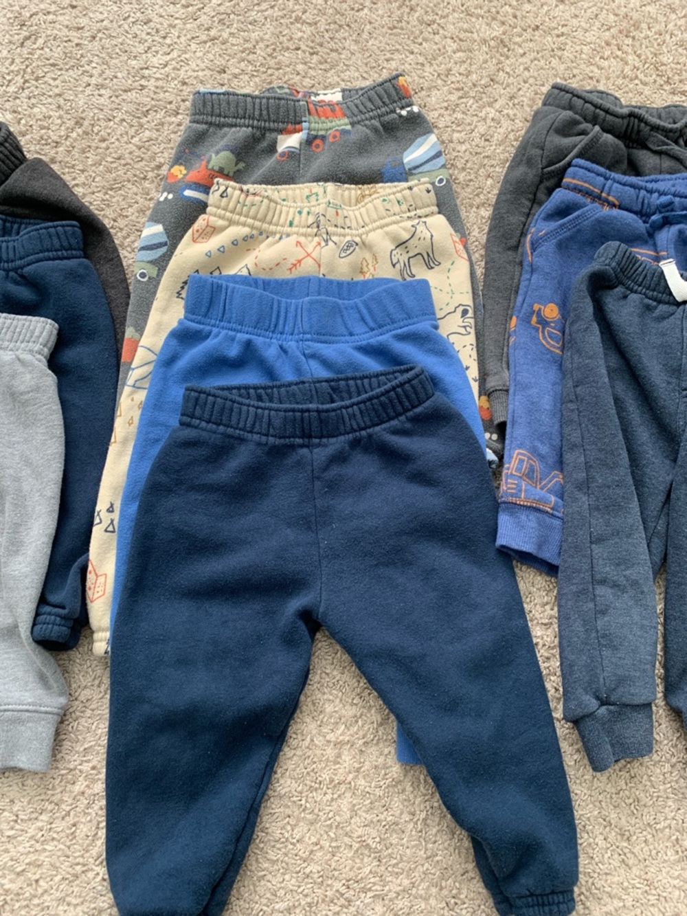 Qty. 13 infant sweat pants 6-9m & 12m - Picture 4 of 9